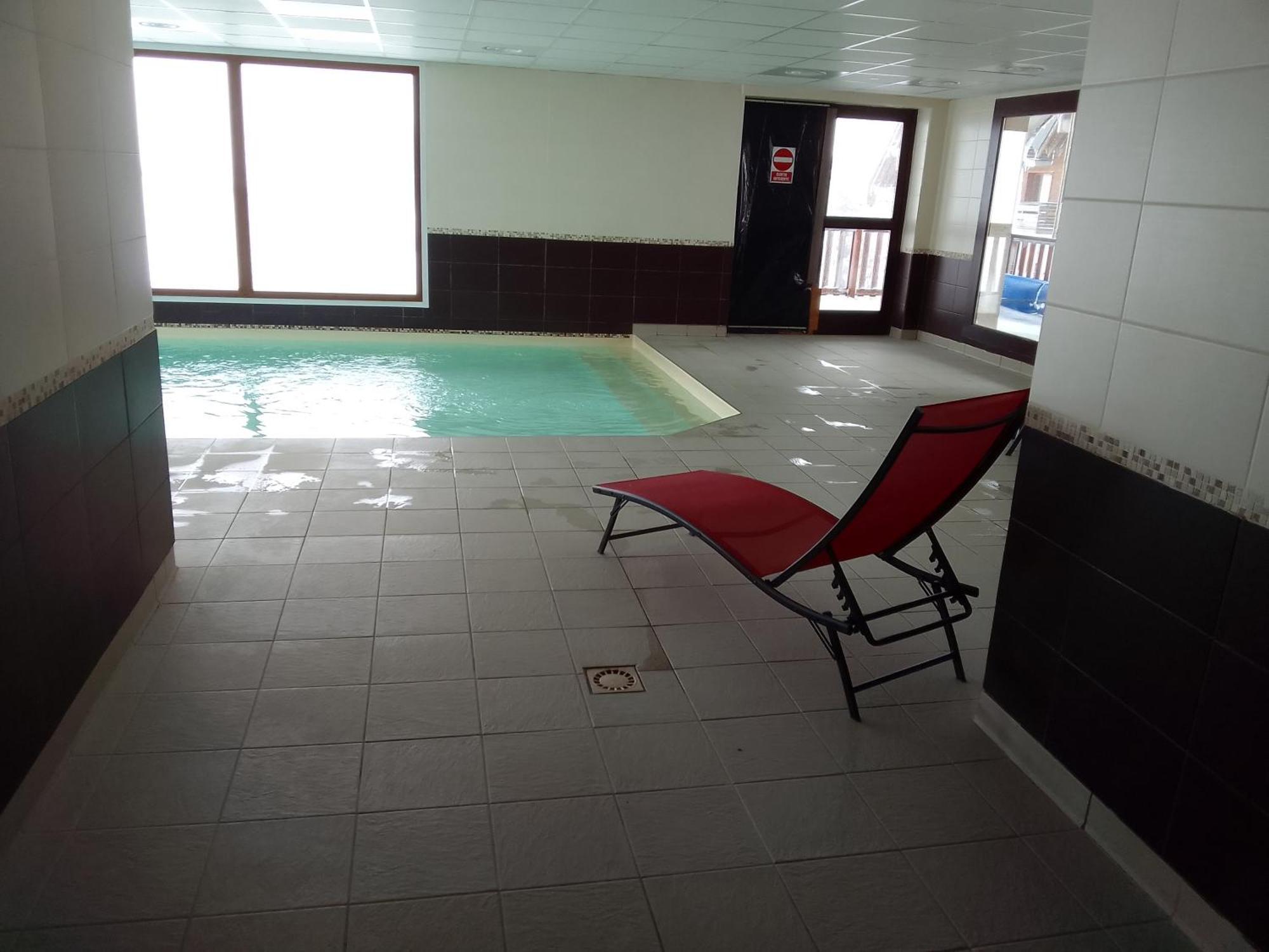 Appartement Dans Residence De Tourisme 베세-에-생타나스타시 외부 사진